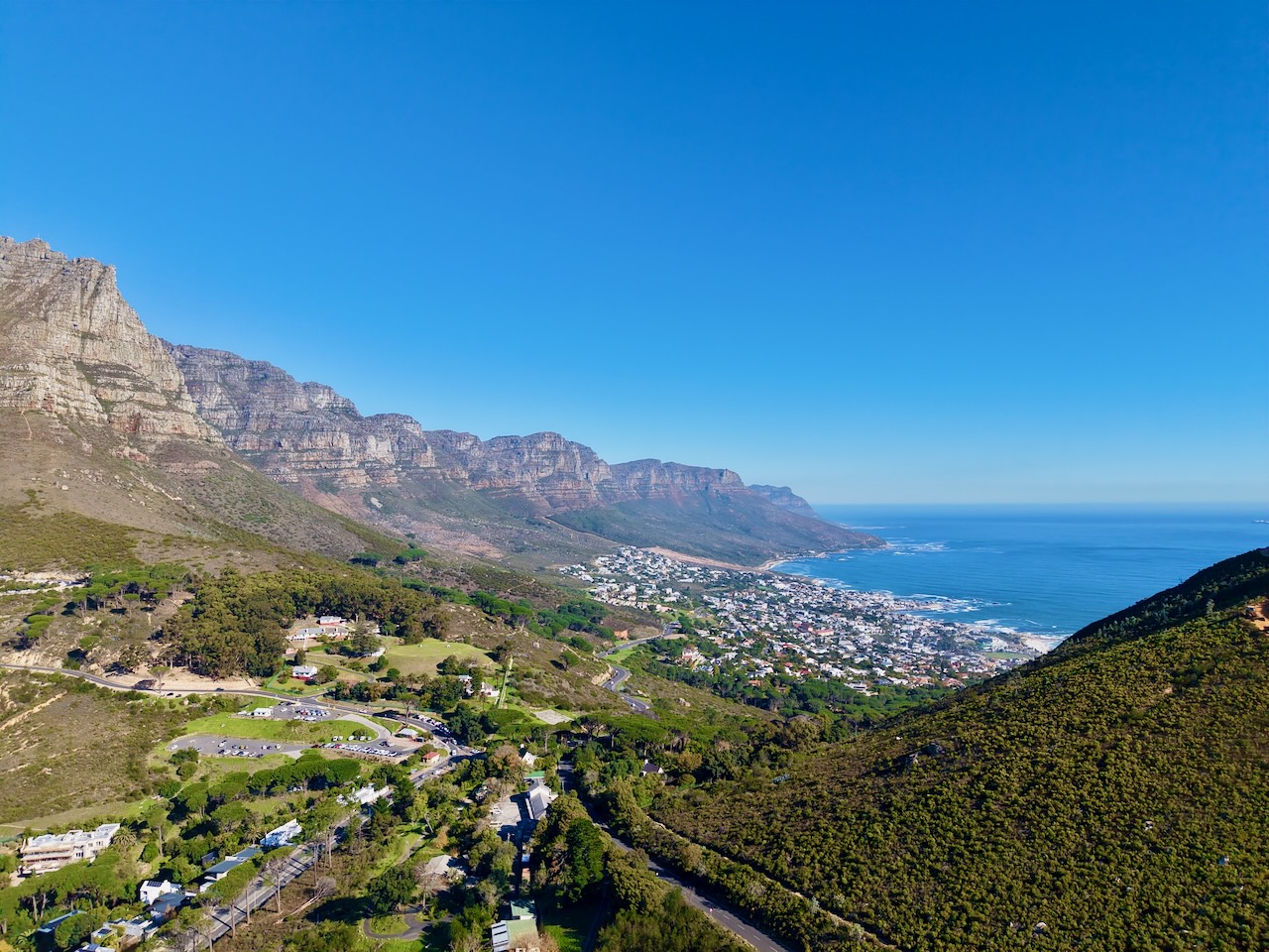 Stylish Cape Town Apartment Near DHL Stadium and the V&A Waterfront - Cape Town